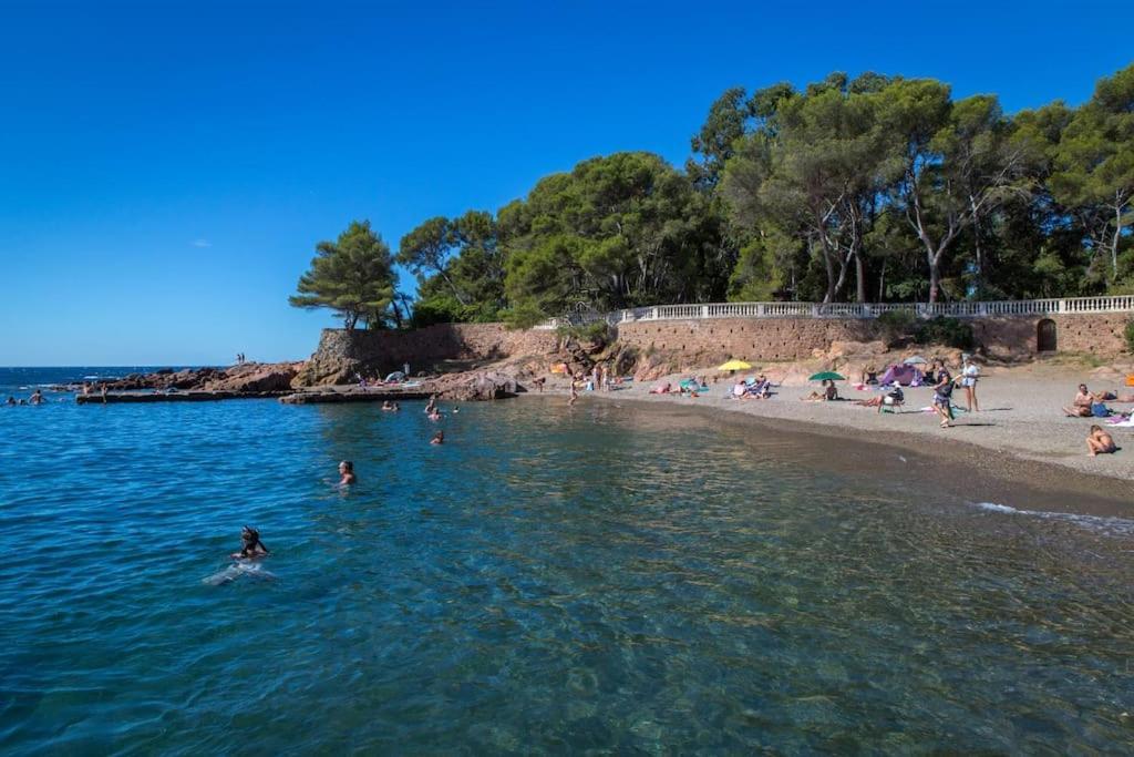 Studio Bord De Mer Boulouris A Saint Raphael מראה חיצוני תמונה